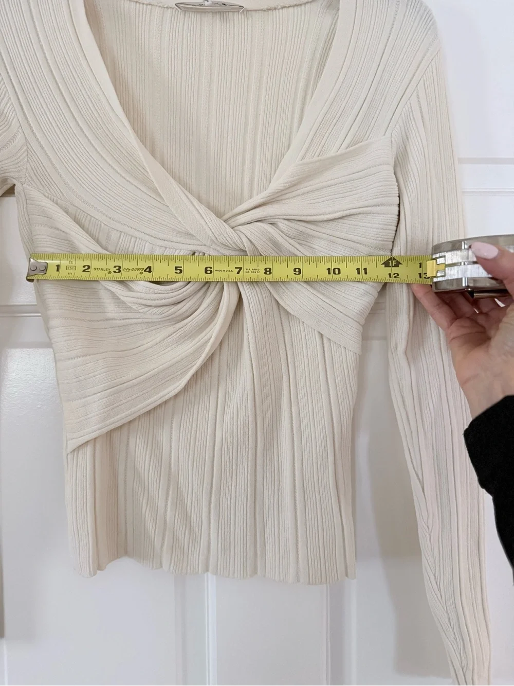Frame Denim Cream Ribbed Twist-Front Long Sleeve Top - Picture 5 of 8